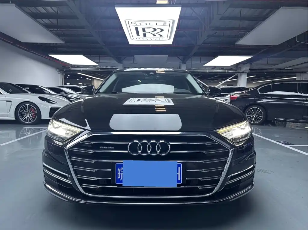 AUDI A8