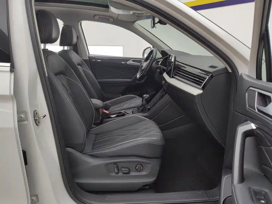 Volkswagen Tiguan L — миниатюра 8