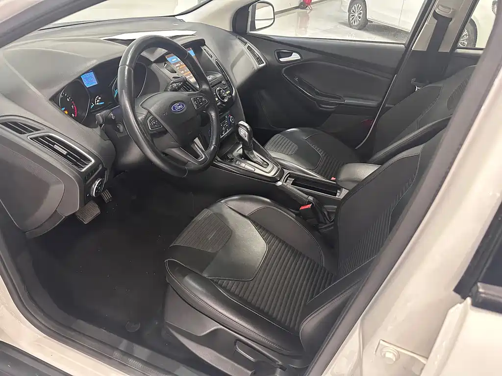 Ford Focus — миниатюра 5