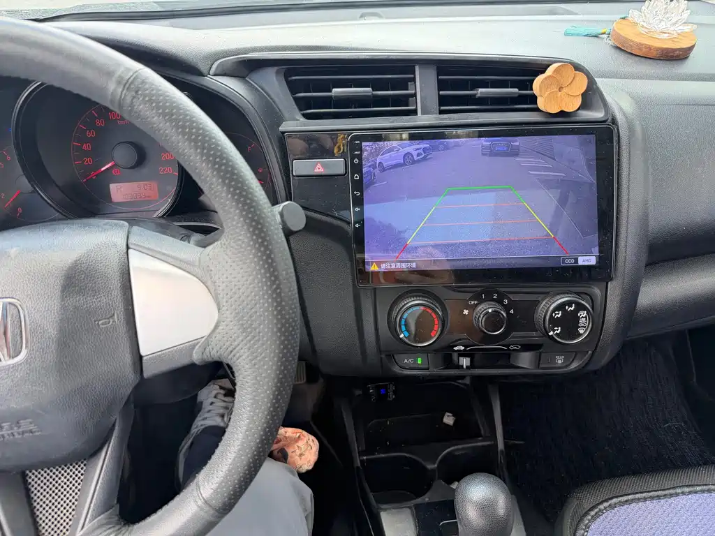 Honda Fit — миниатюра 9