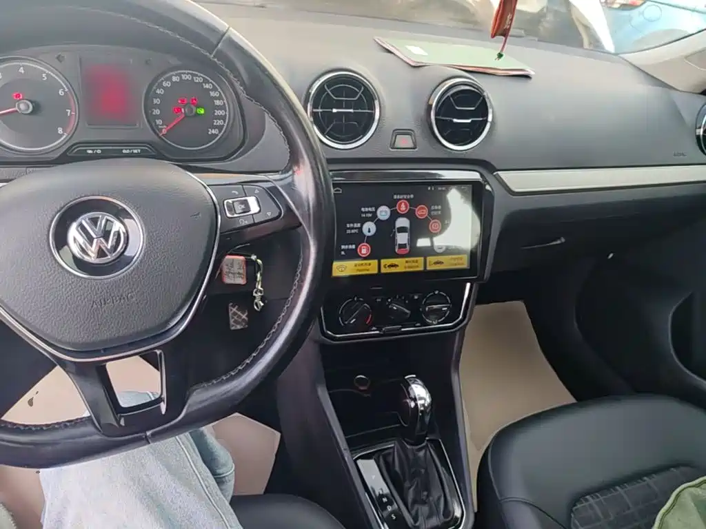 Volkswagen Jetta — миниатюра 10