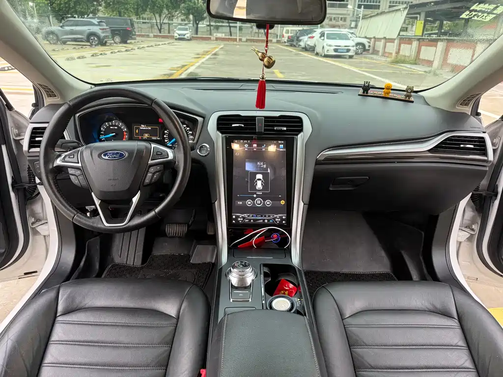 Ford Mondeo — миниатюра 9