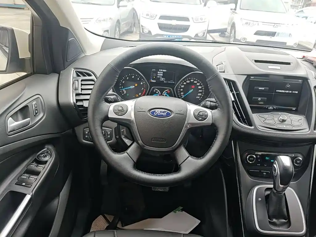 Ford Kuga — миниатюра 11