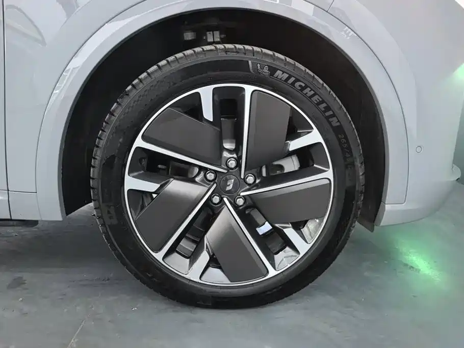 Li Auto Li L9 — миниатюра 6