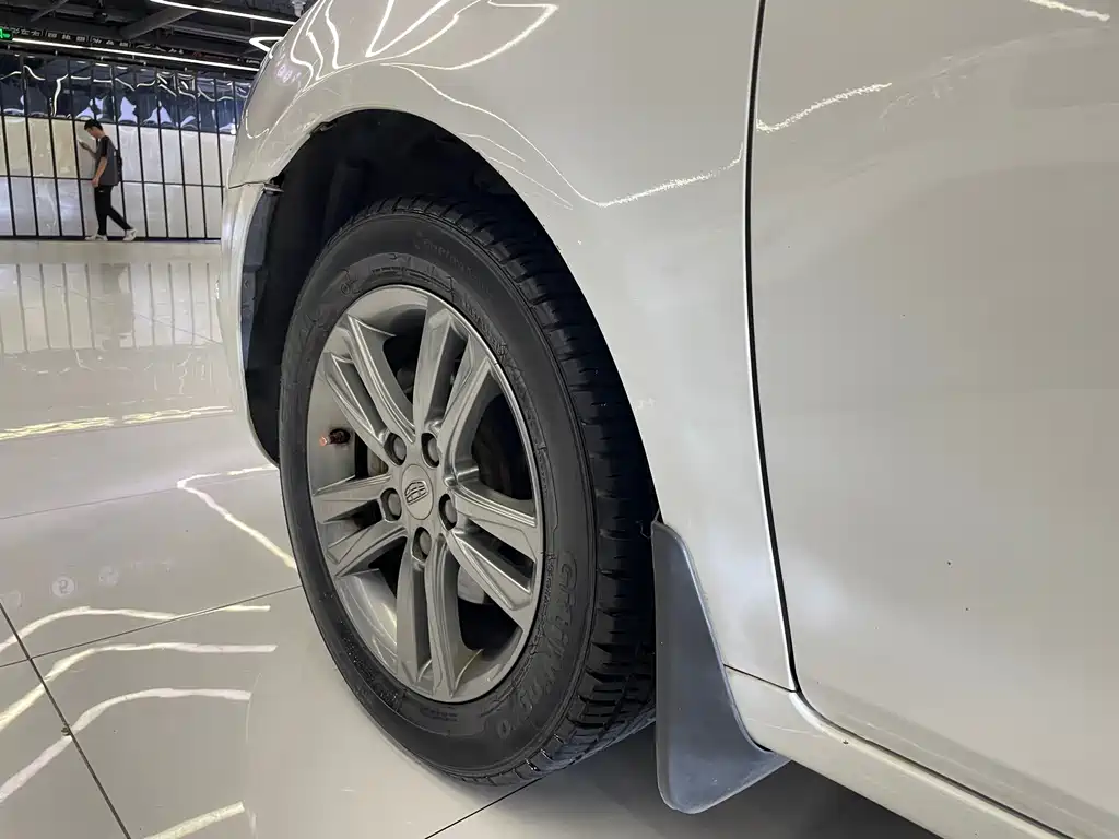 Geely Emgrand — миниатюра 31
