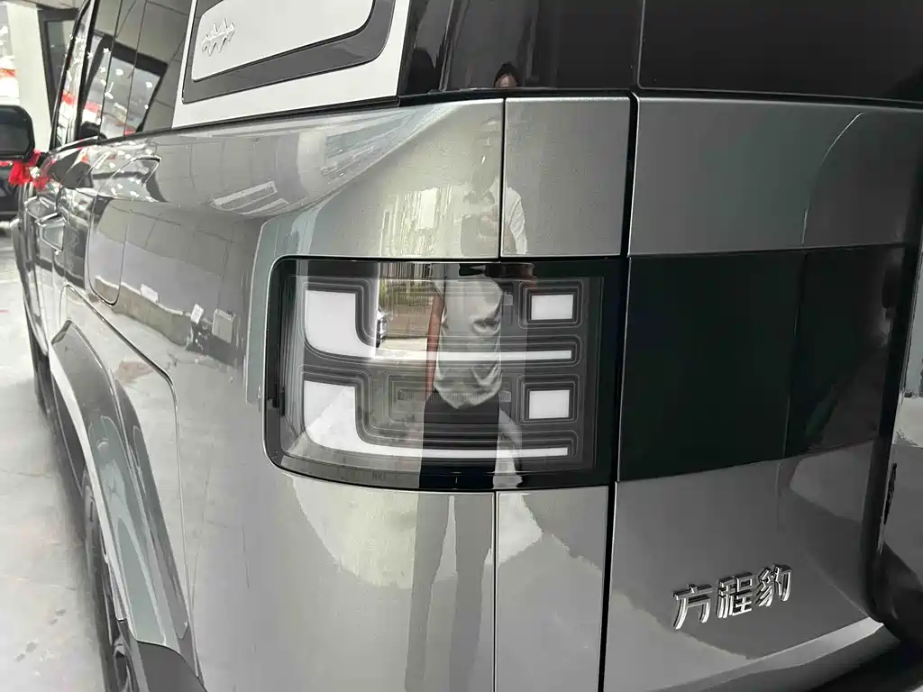 Fangchengbao Leopard 7 7 2025 200KM Max