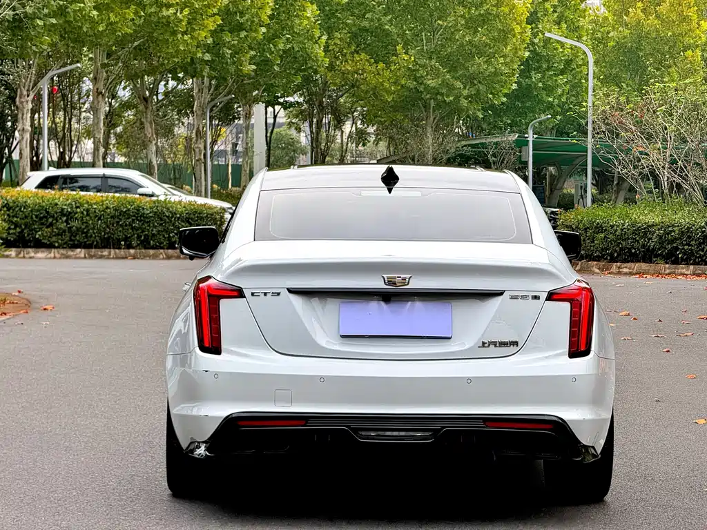 Cadillac CT5 — миниатюра 8