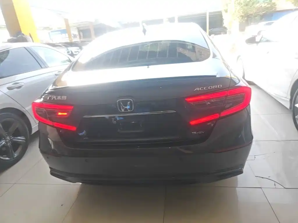 Honda Accord — миниатюра 6