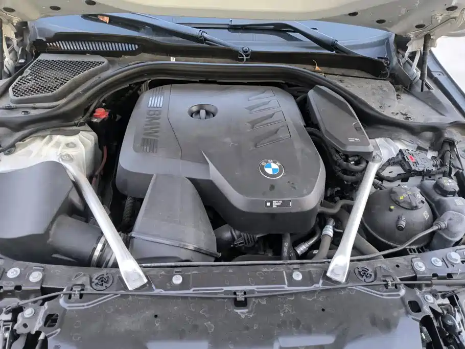 BMW 5 Series — миниатюра 10