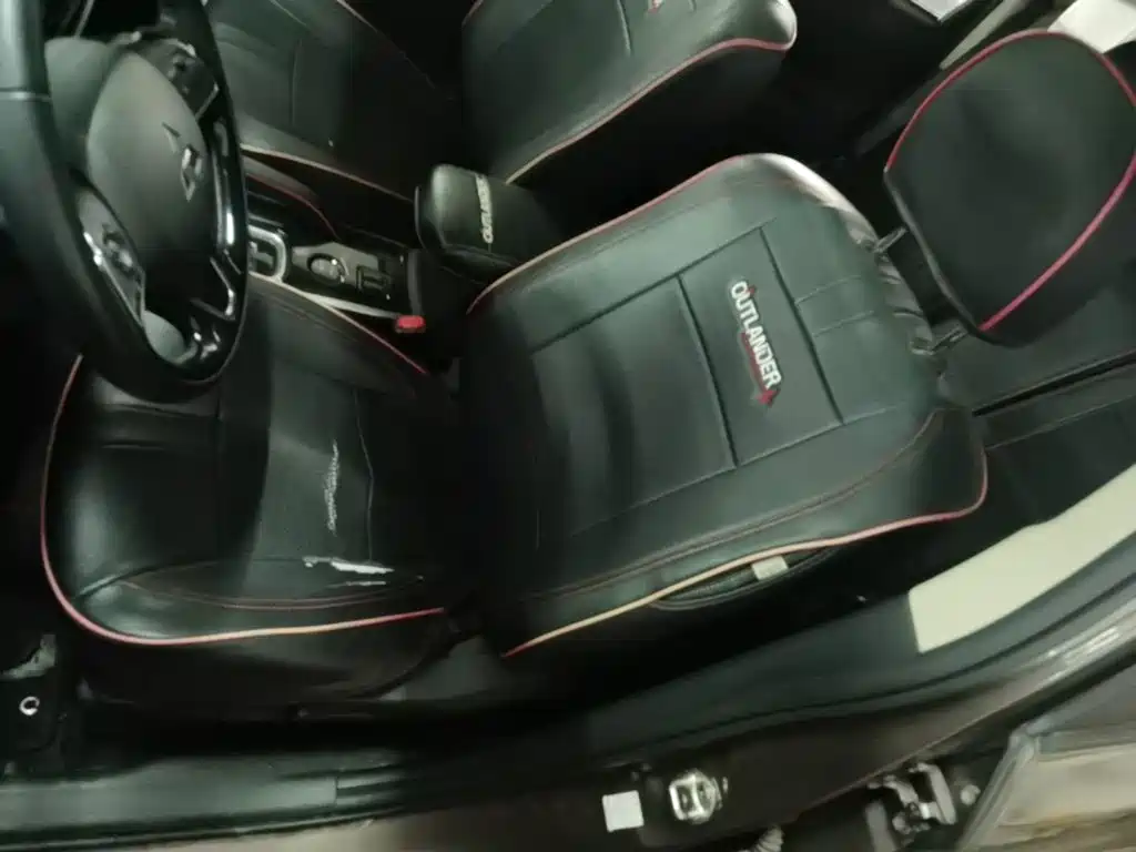 Mitsubishi Outlander — миниатюра 15