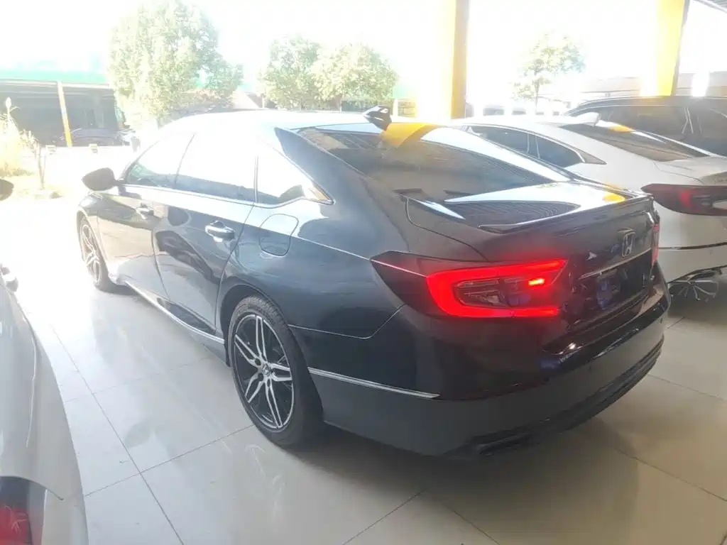 Honda Accord — миниатюра 5