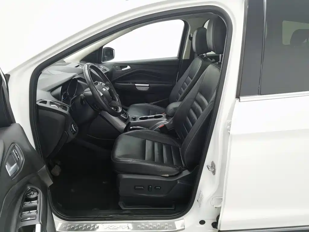 Ford Kuga — миниатюра 10