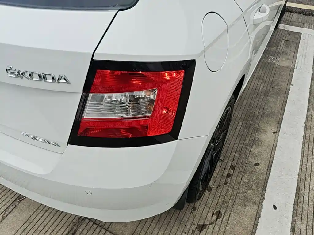 Skoda Fabia — миниатюра 8