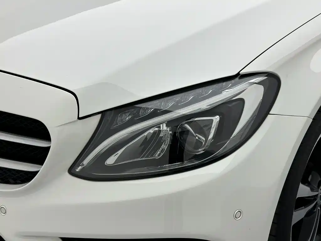 Mercedes-Benz C-Class — миниатюра 18