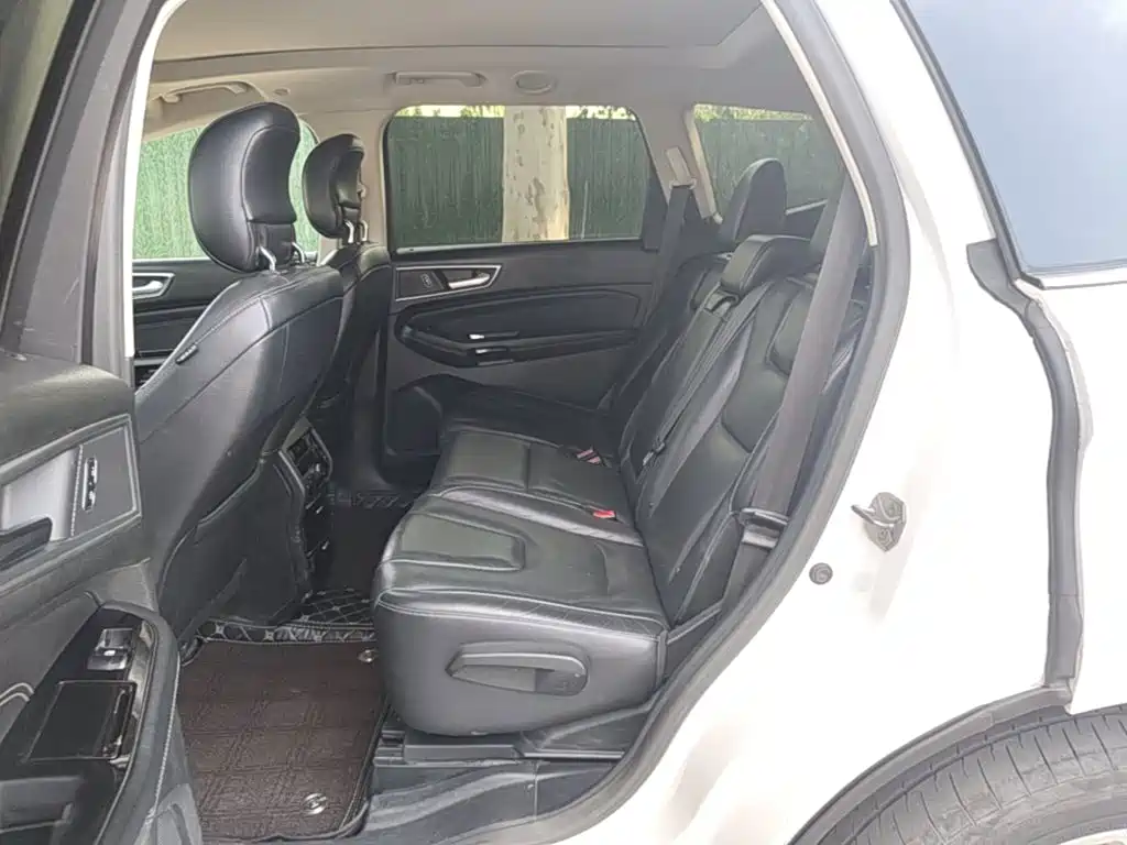 Ford Edge — миниатюра 17