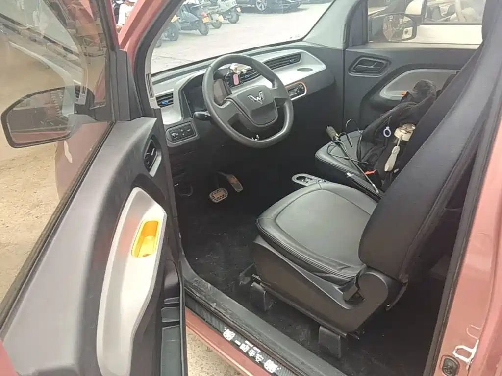 Wuling MINIEV — миниатюра 16
