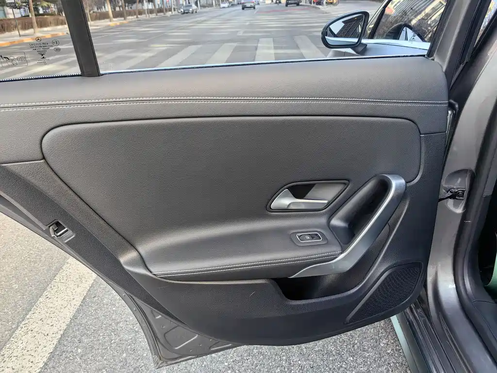 MERCEDES-BENZ A CLASS