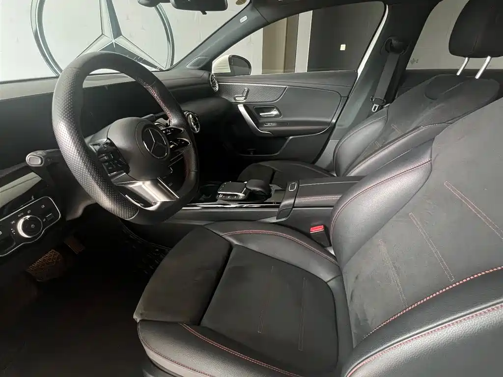 Mercedes-Benz A-Class — миниатюра 7