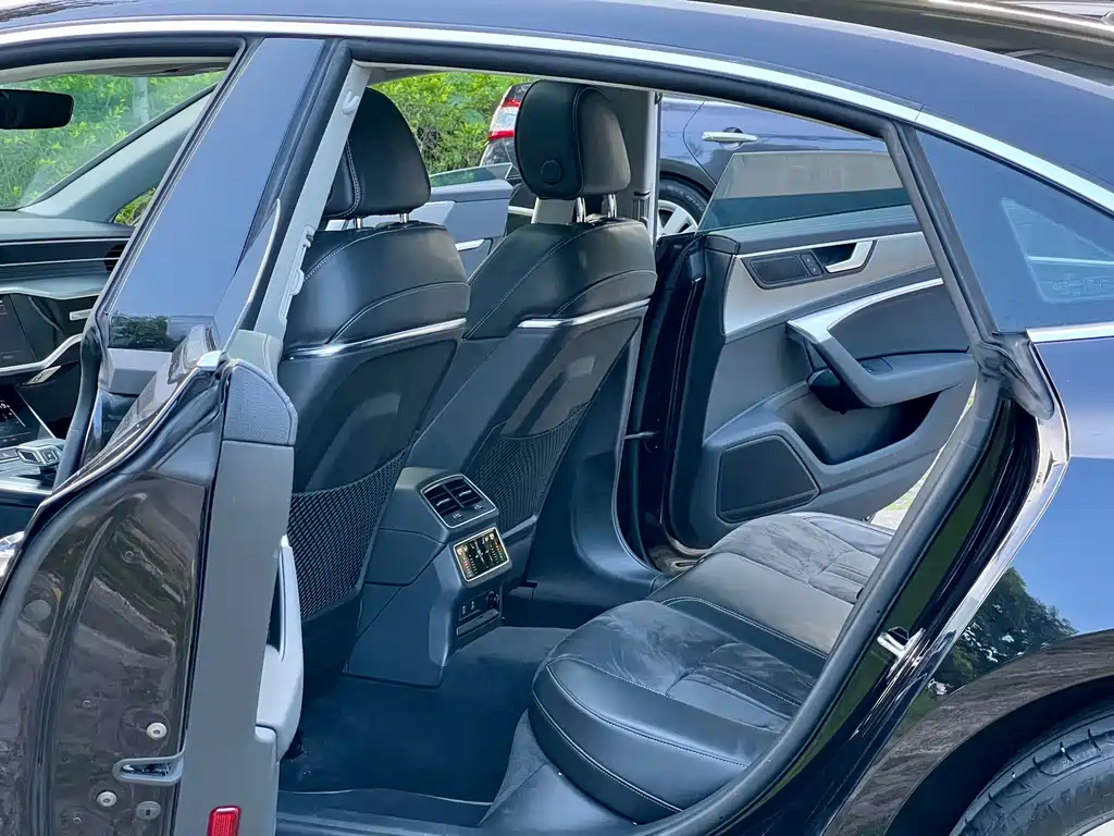 Audi A7L 2022 45 TFSI S-line