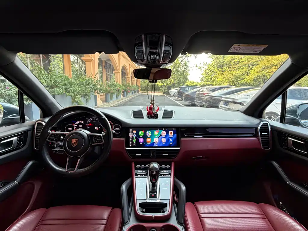 Porsche Cayenne — миниатюра 6
