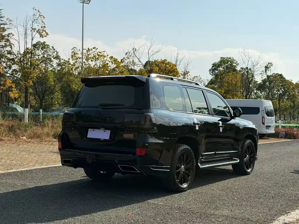 Toyota Land Cruiser 2020 4.0L AT