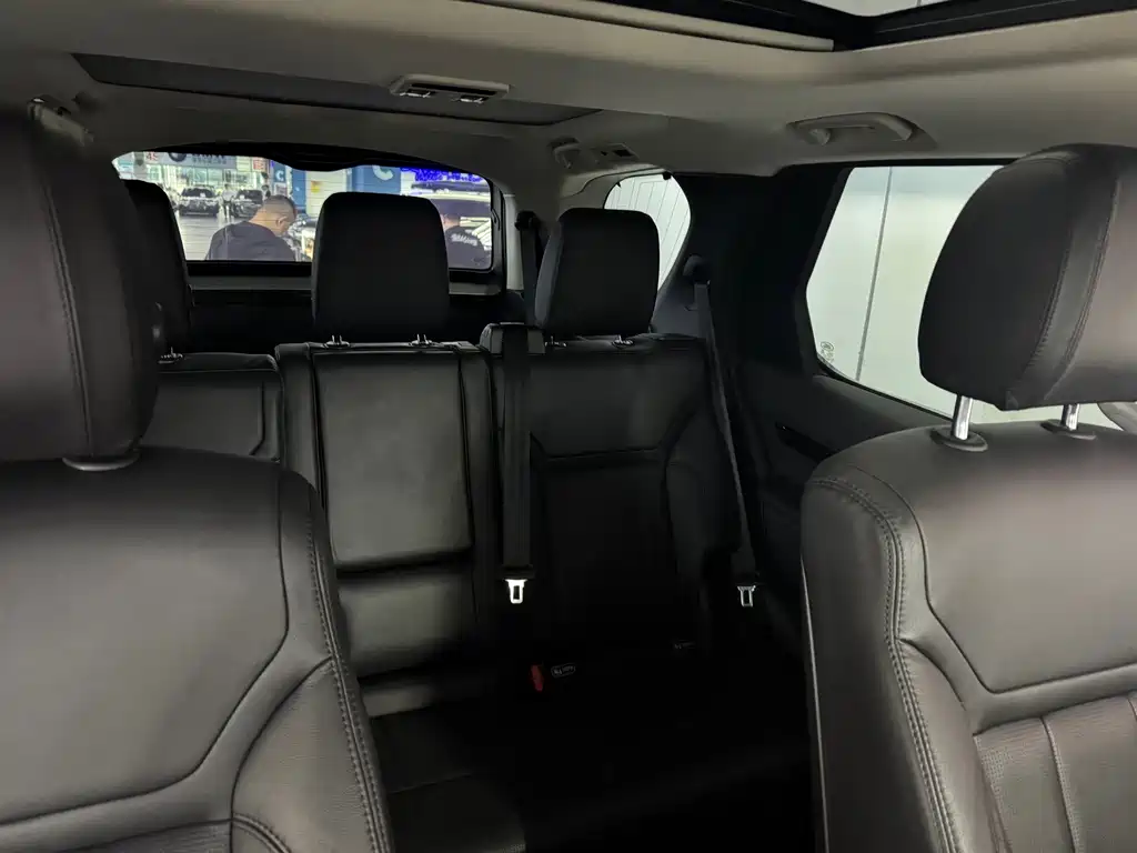 Land Rover Discovery — миниатюра 8