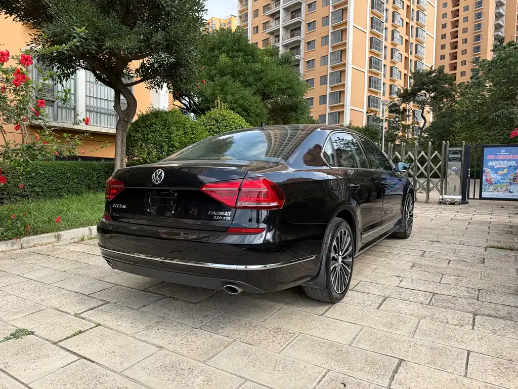Volkswagen Passat — миниатюра 4