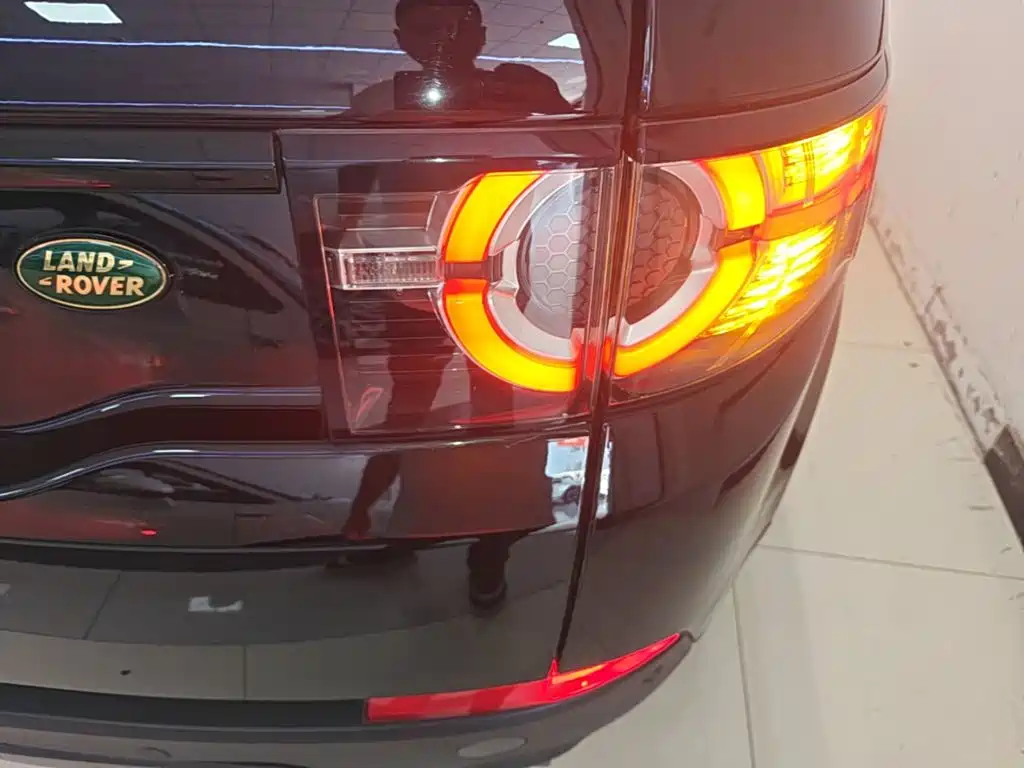 Land Rover Discovery Sport — миниатюра 8
