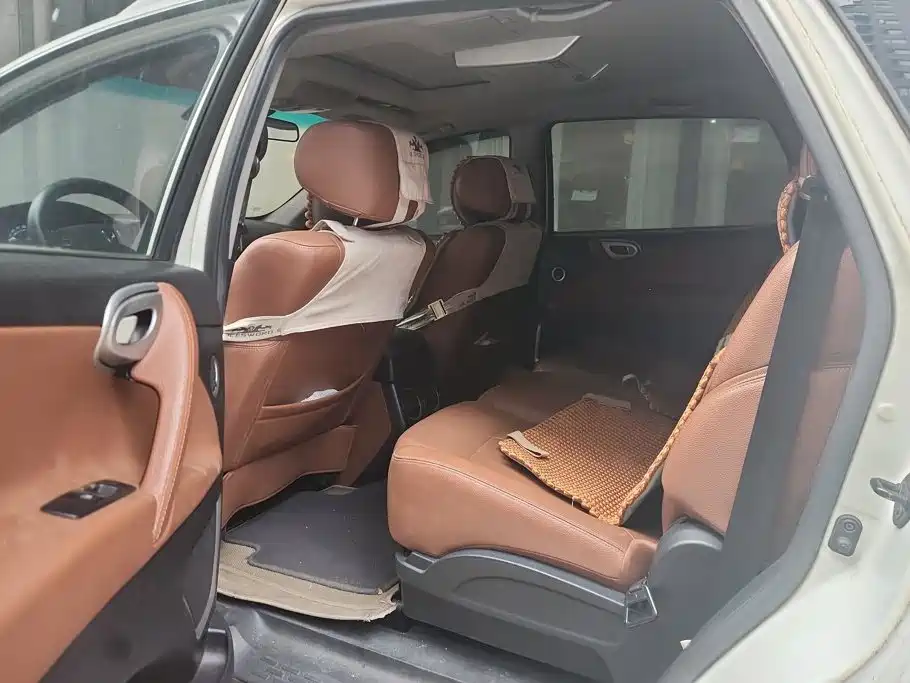 Luxgen Big 7 SUV — миниатюра 11