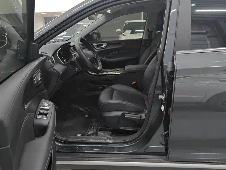 Roewe RX5 — миниатюра 9