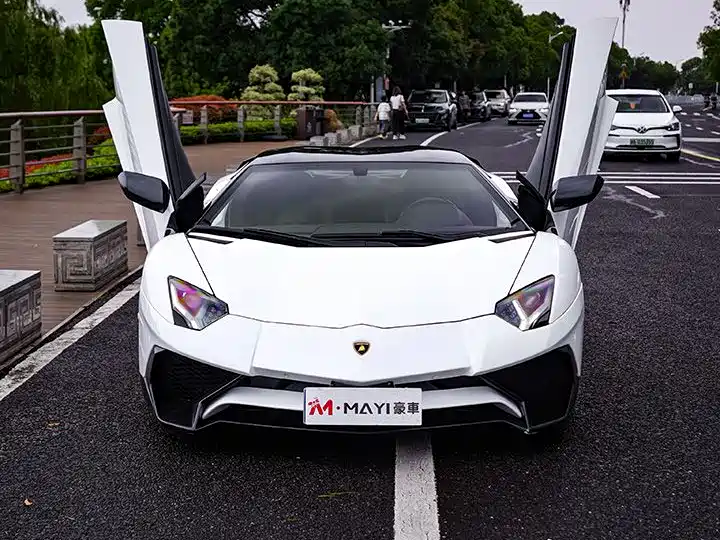 Lamborghini Aventador 2011 LP 700-4
