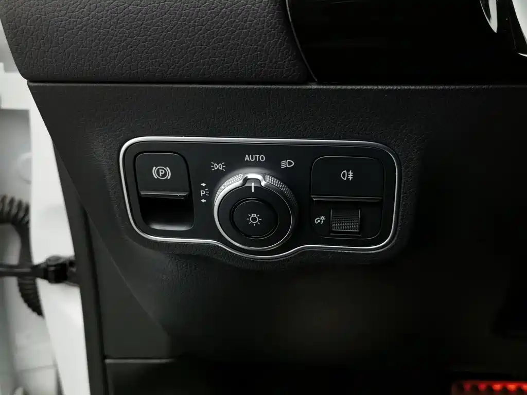 Mercedes-Benz GLA AMG — миниатюра 21