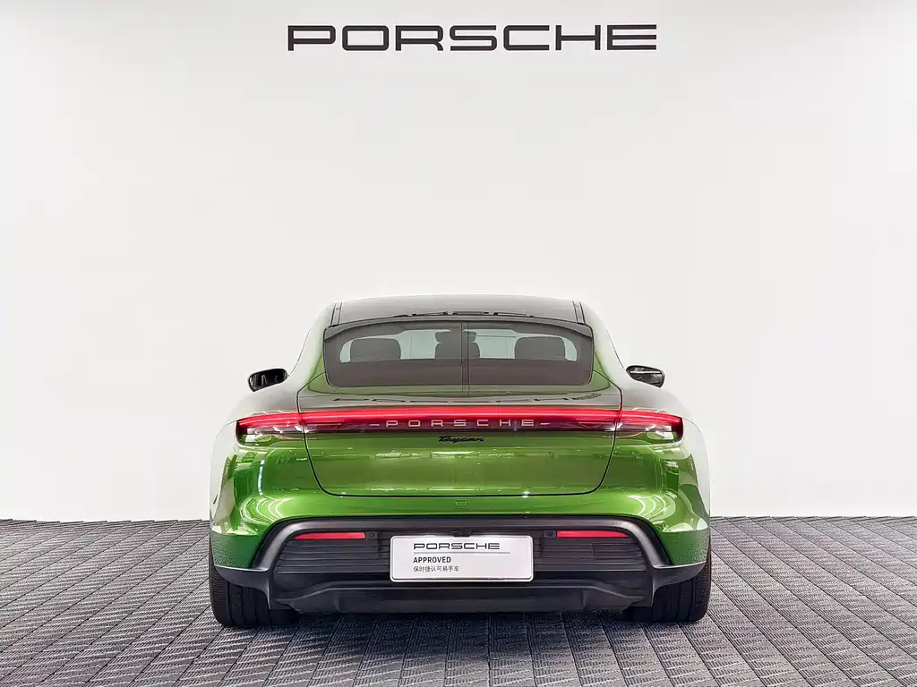 Porsche Taycan — миниатюра 6