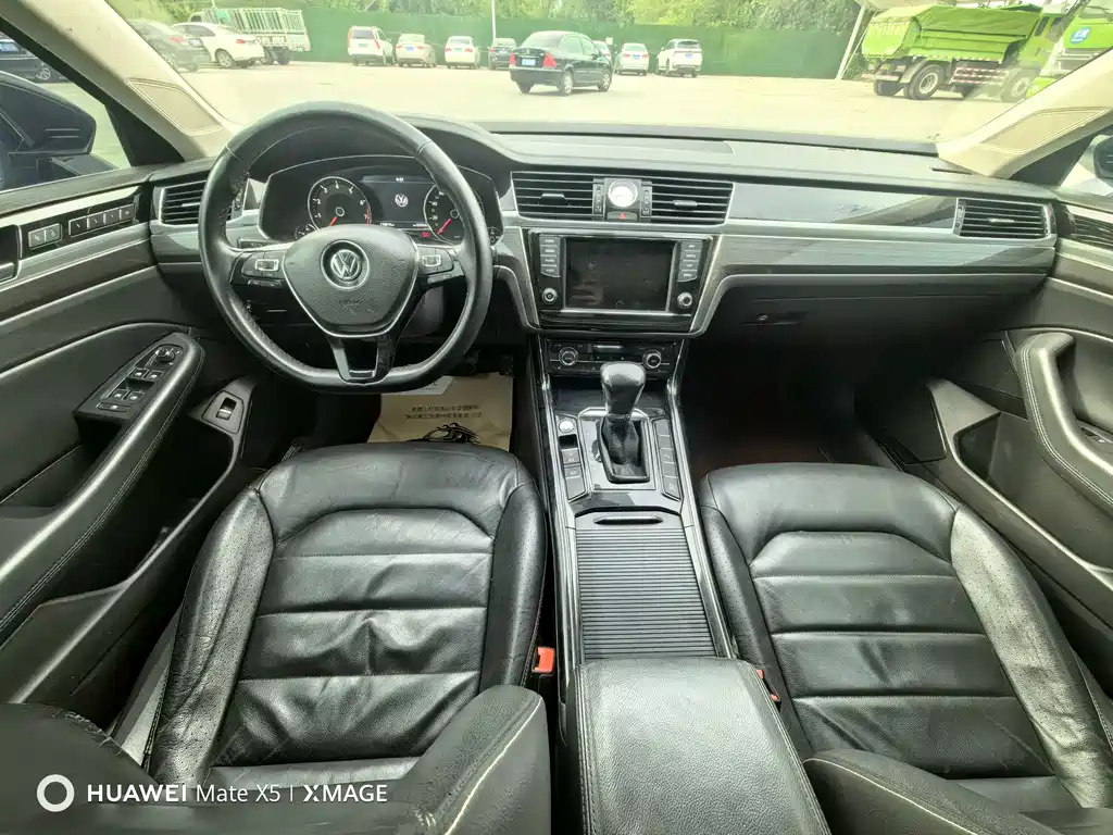 Volkswagen Phideon — миниатюра 6