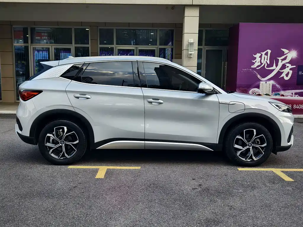 BYD Yuan Plus — миниатюра 4