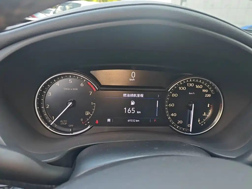 Cadillac XT4 — миниатюра 12