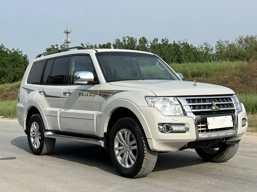 Mitsubishi V97 2018 3.8L