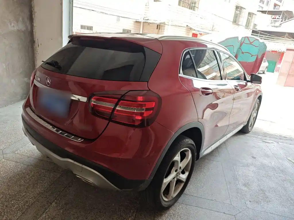 Mercedes-Benz GLA — миниатюра 7
