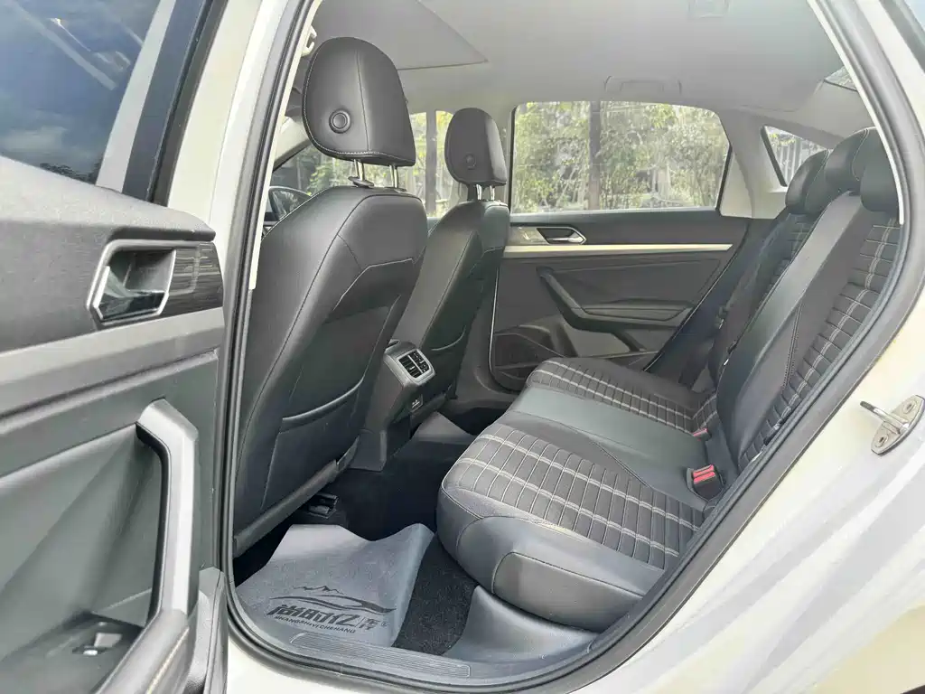 Volkswagen Lavida — миниатюра 9