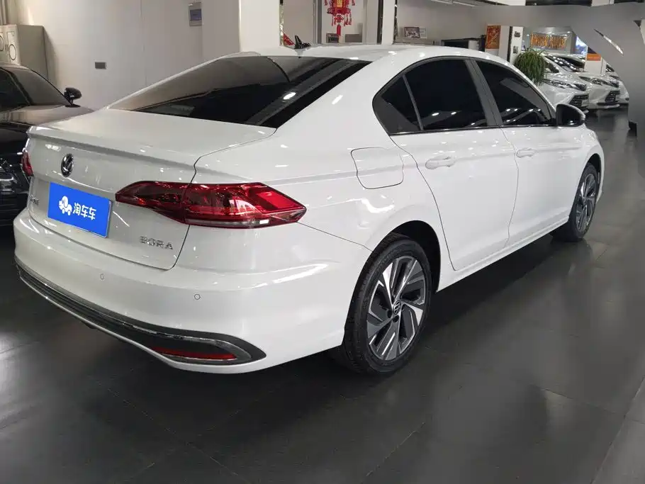 Volkswagen Bora — миниатюра 3