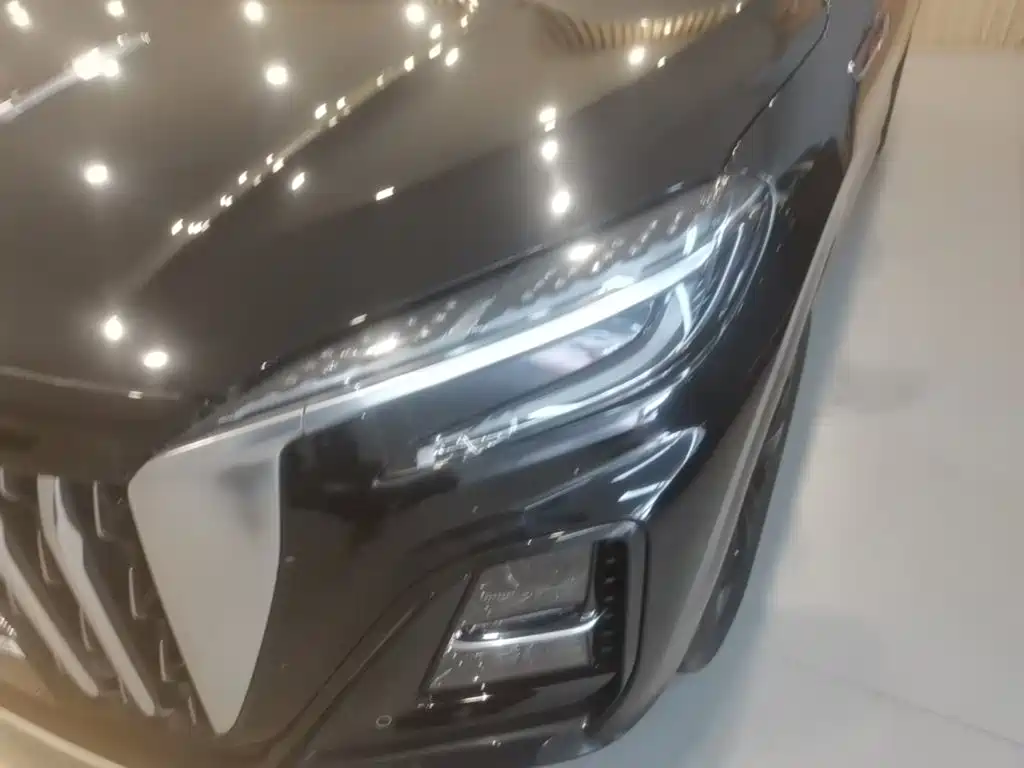 Hongqi Hongqi HS3 PHEV — миниатюра 24