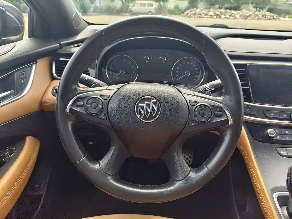 Buick LaCrosse — миниатюра 15