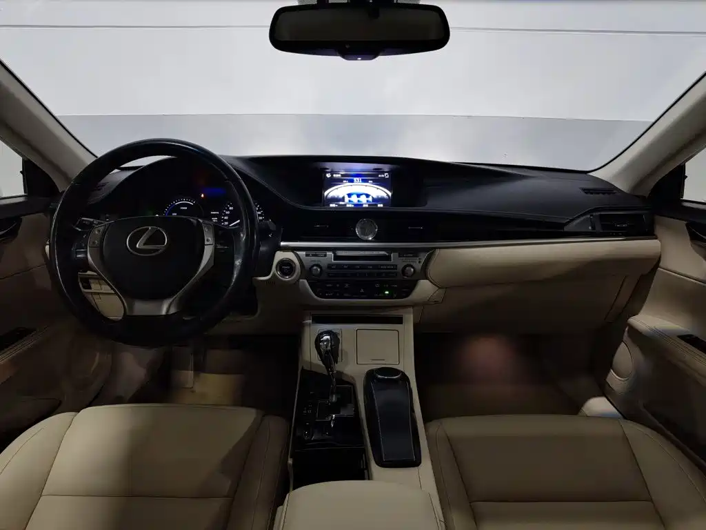 Lexus ES — миниатюра 5