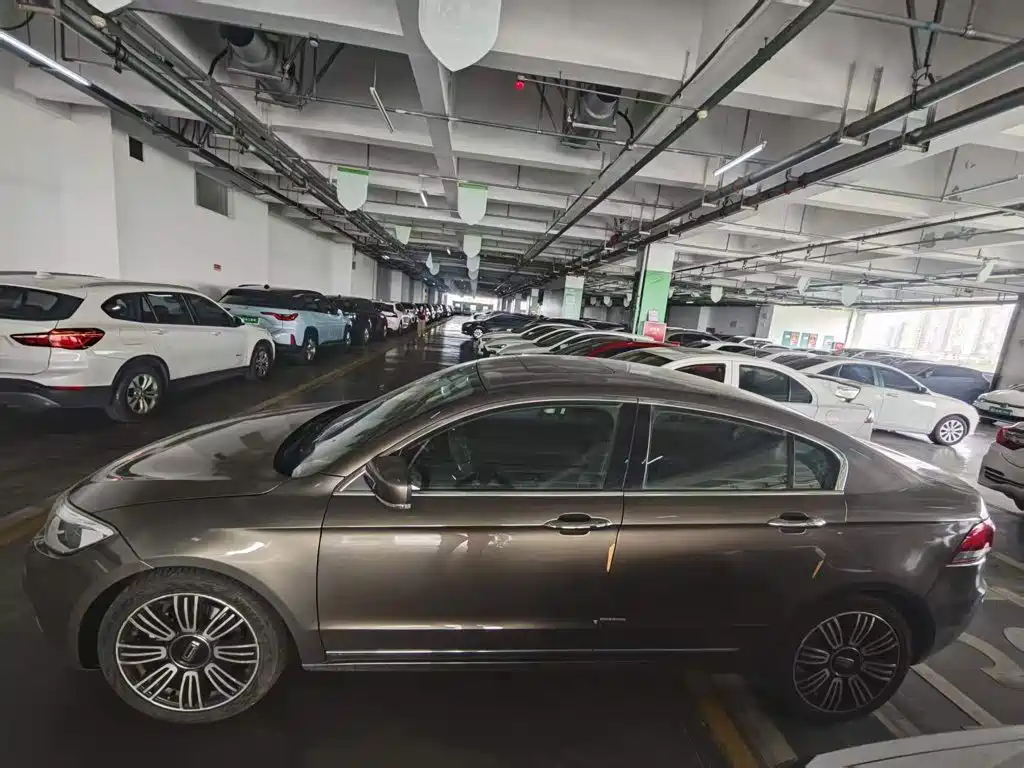 Qoros Qoros 3 — миниатюра 4