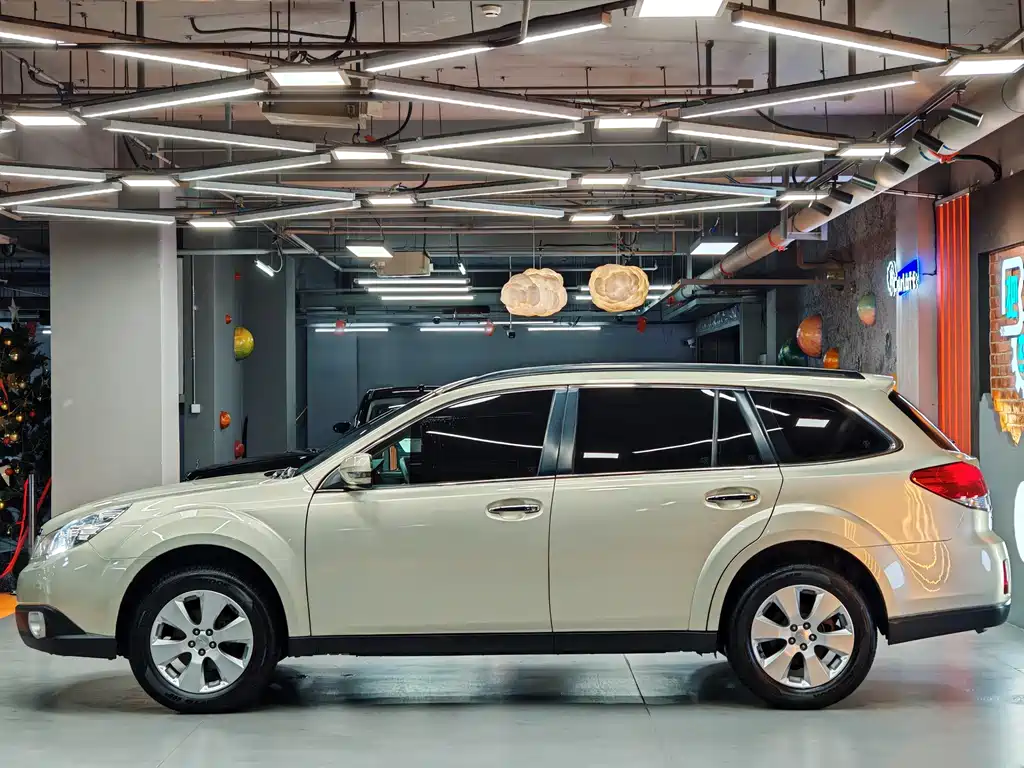 Subaru Outback 2011 2.5i Luxury