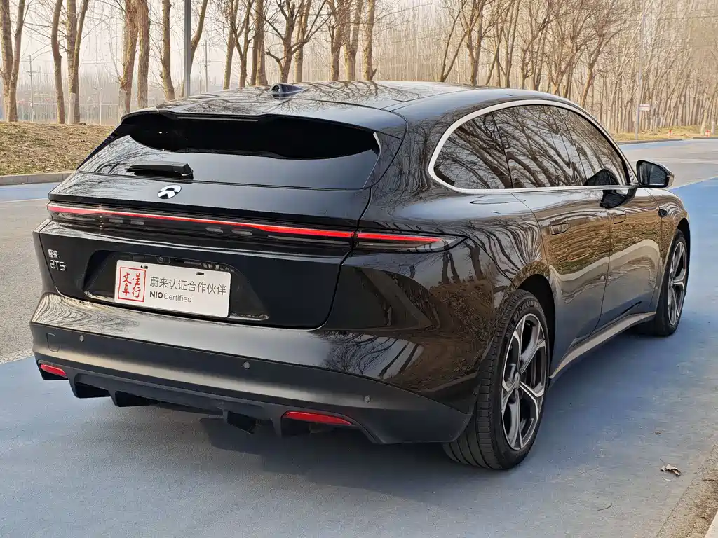 NIO NIO ET5T