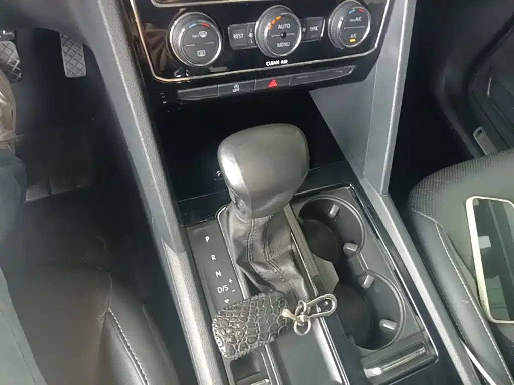 Volkswagen Teramont — миниатюра 14