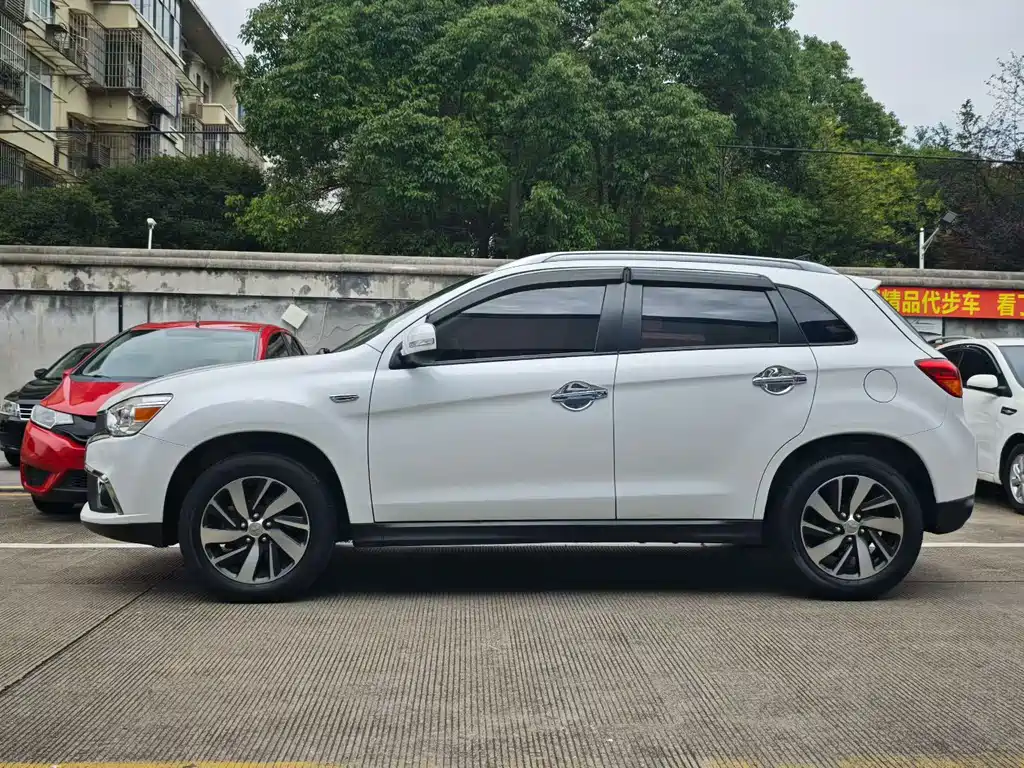 Mitsubishi ASX — миниатюра 3