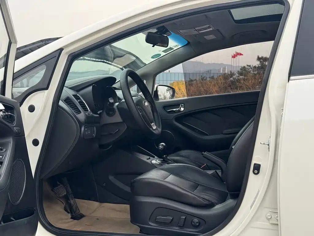 Kia K3 — миниатюра 5