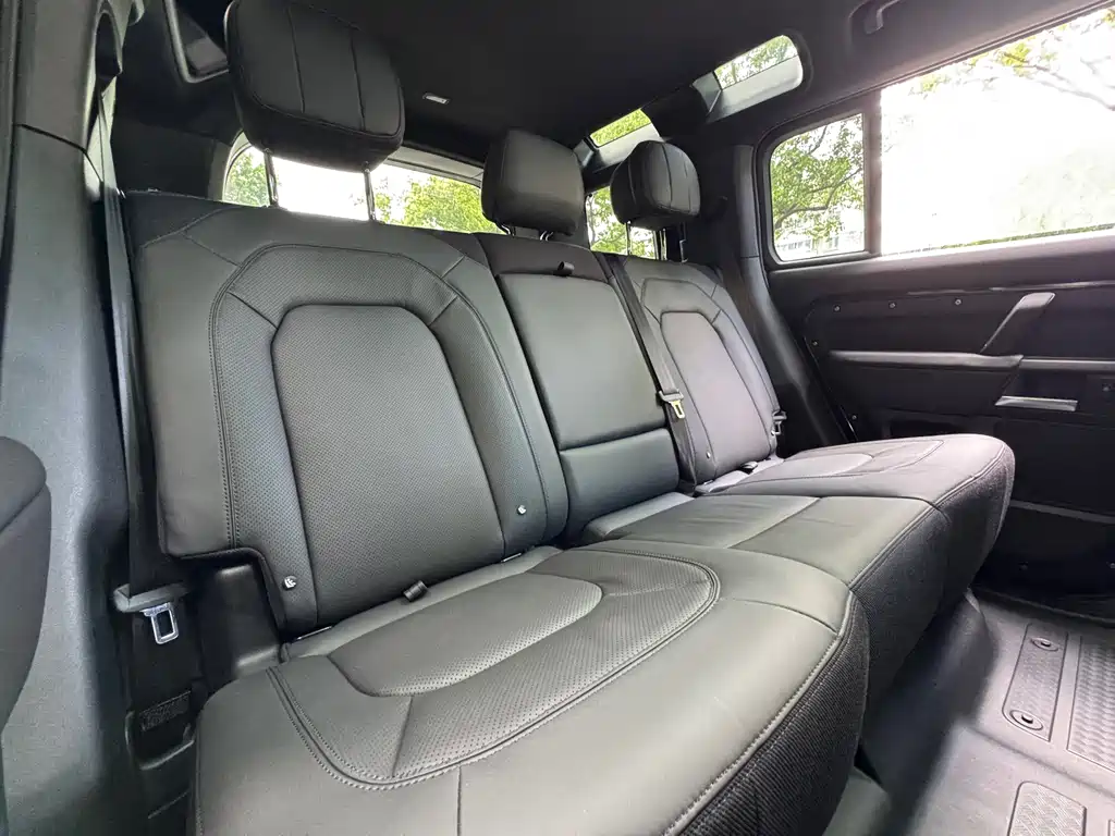 Land Rover Defender — миниатюра 16